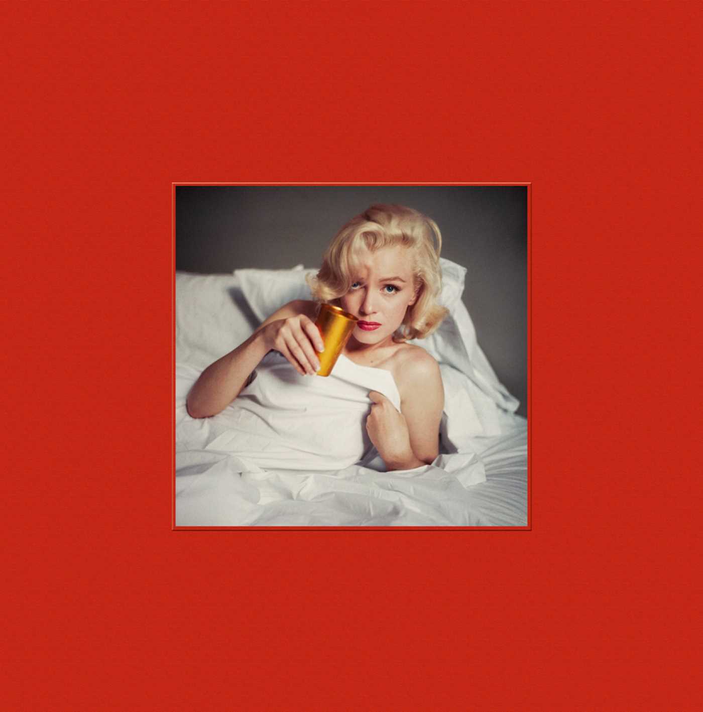 Essential Marilyn Monroe - The Bed Print: Milton H. Greene: 50 Sessions