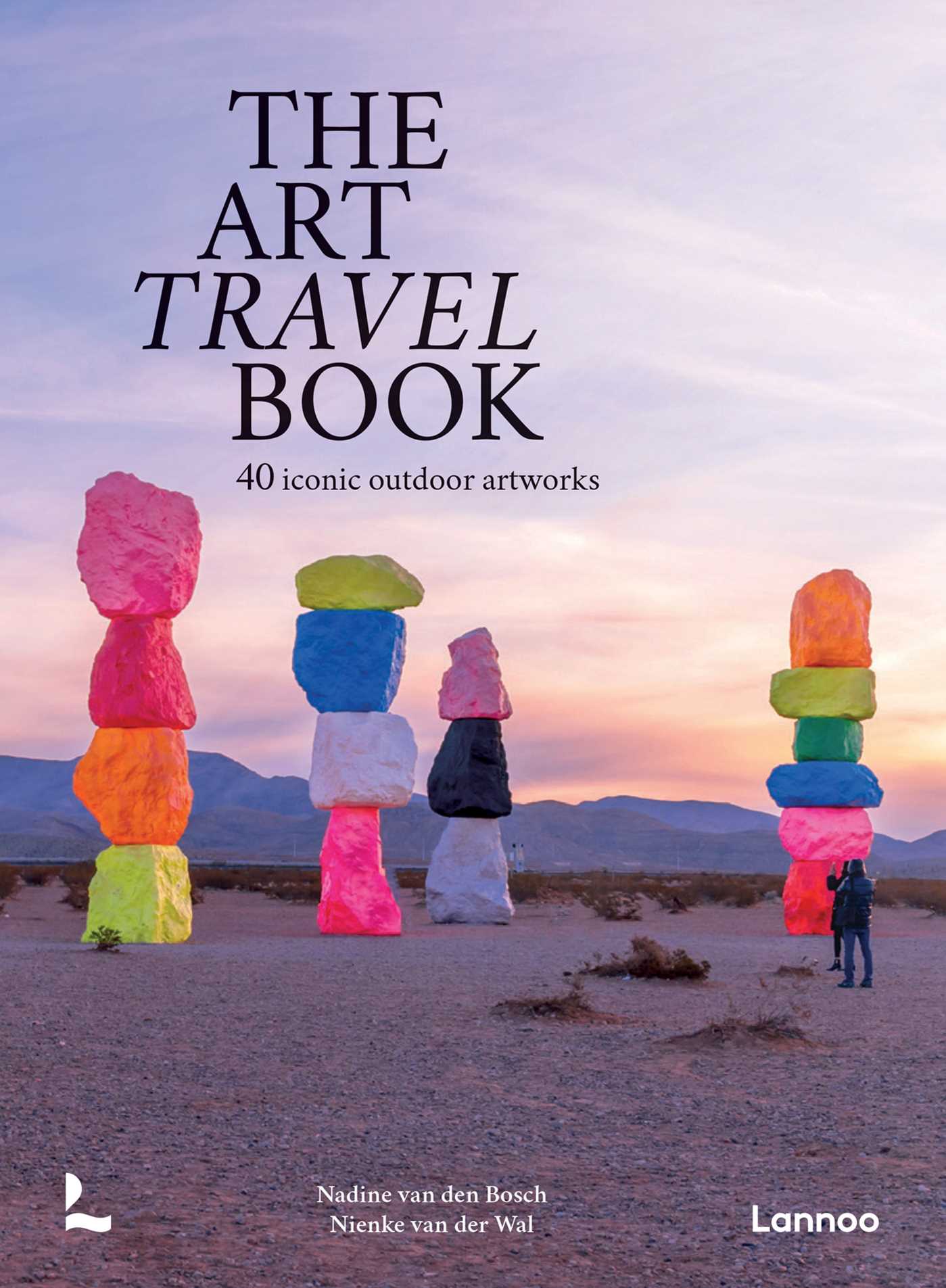 Art Travel Book: 40 Iconic Outdoor Artworks